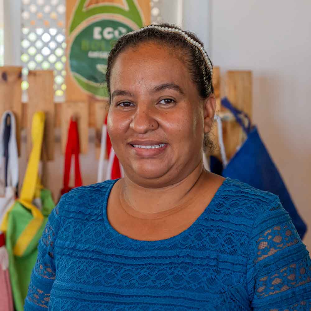 Altagracia King de EcoBolsos Las Galeras