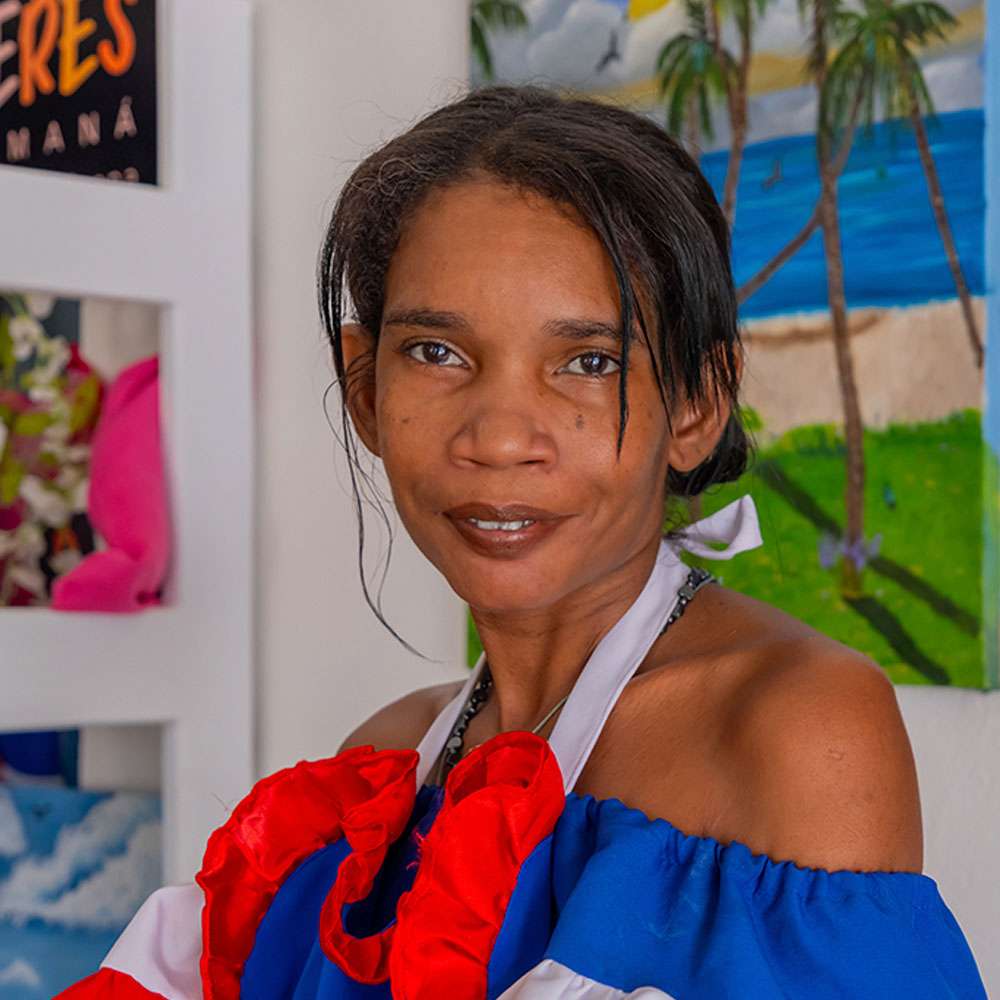 Rosa Daviana Molineaux de Roli de Arte-Café Cisne Negro