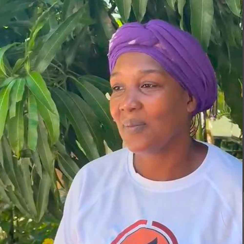 Dionisia Calcaño - Aceite de Coco Mina